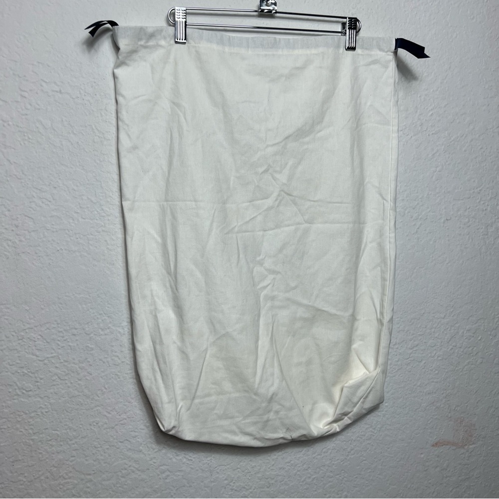 Away Large Pull String Dust Bag - image 4
